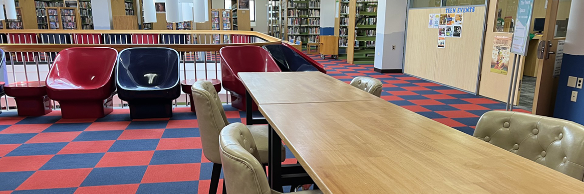 Reading Area with chairs and tables